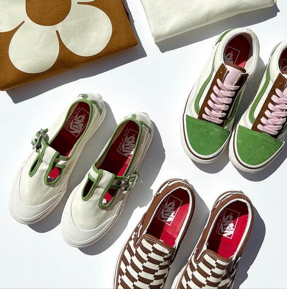 NWT Vans x Lisa Says Gah! Green & White T-Strap Mary Jane's - Sz 9.5 - Picture 6 of 8